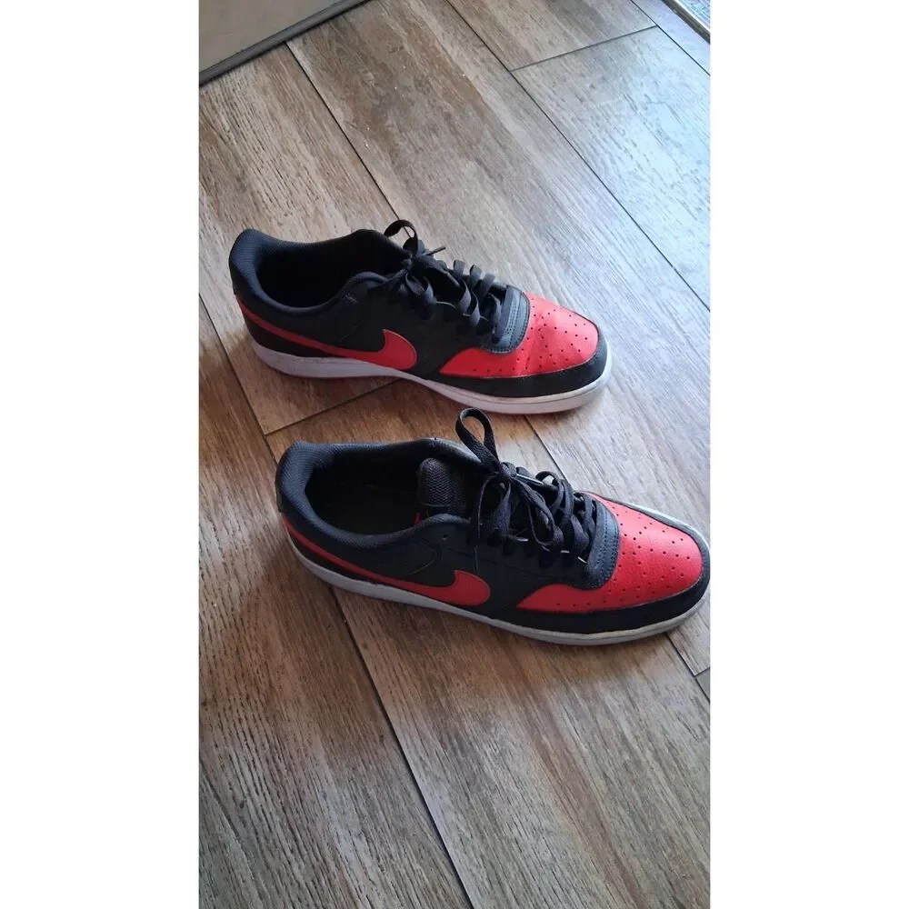 Nike Court Vision Low Black Red White Men’s Size 11 Sneakers FJ0685-010